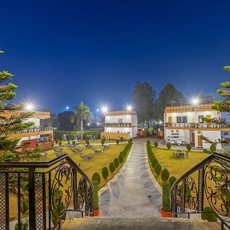 Aapno Ghar Resort & Amusement Park Гургаон Экстерьер фото