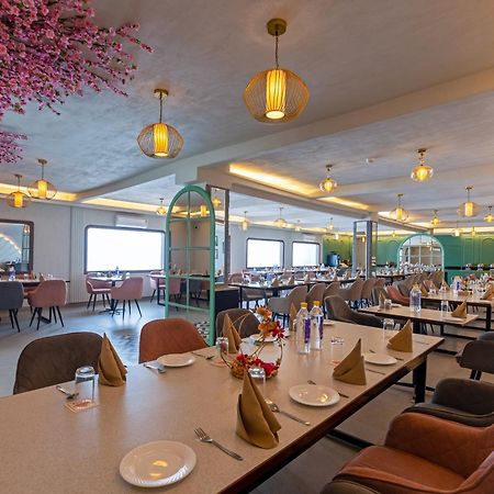 Aapno Ghar Resort & Amusement Park Гургаон Экстерьер фото